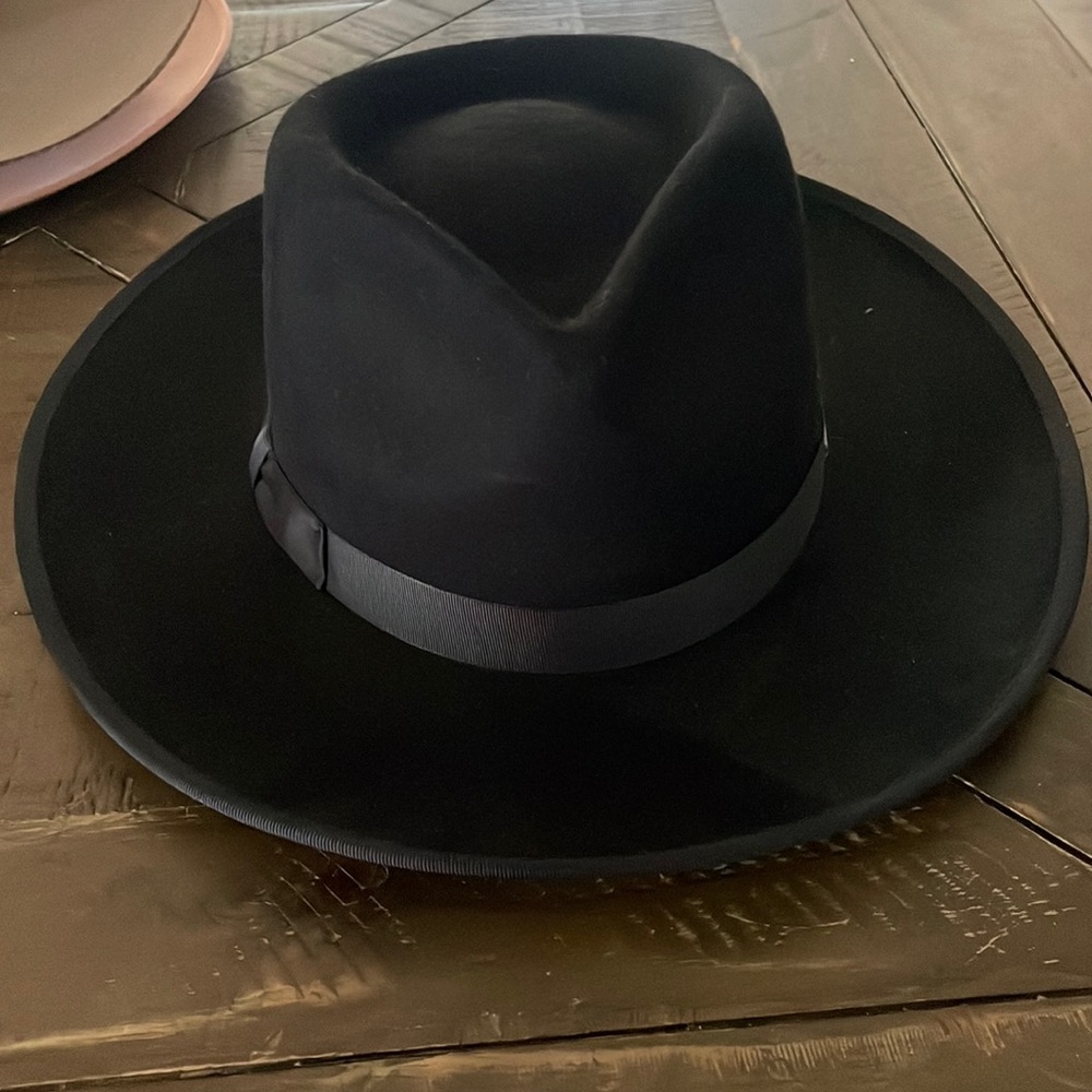 Womens gigi pip Monroe rancher hat in Black. Size 57 S/M